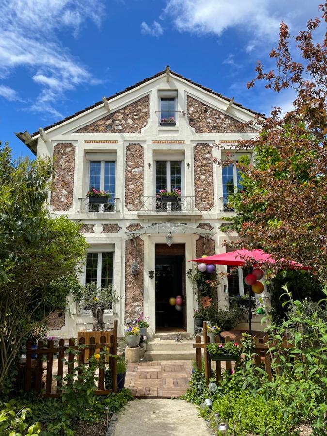 Petit Studio De La Maison Du Bonheur - Rez De Jardin Apartment Villiers sur Marne Bagian luar foto