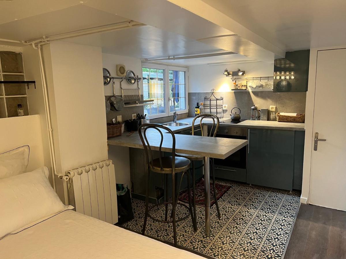 Petit Studio De La Maison Du Bonheur - Rez De Jardin Apartment Villiers sur Marne Bagian luar foto